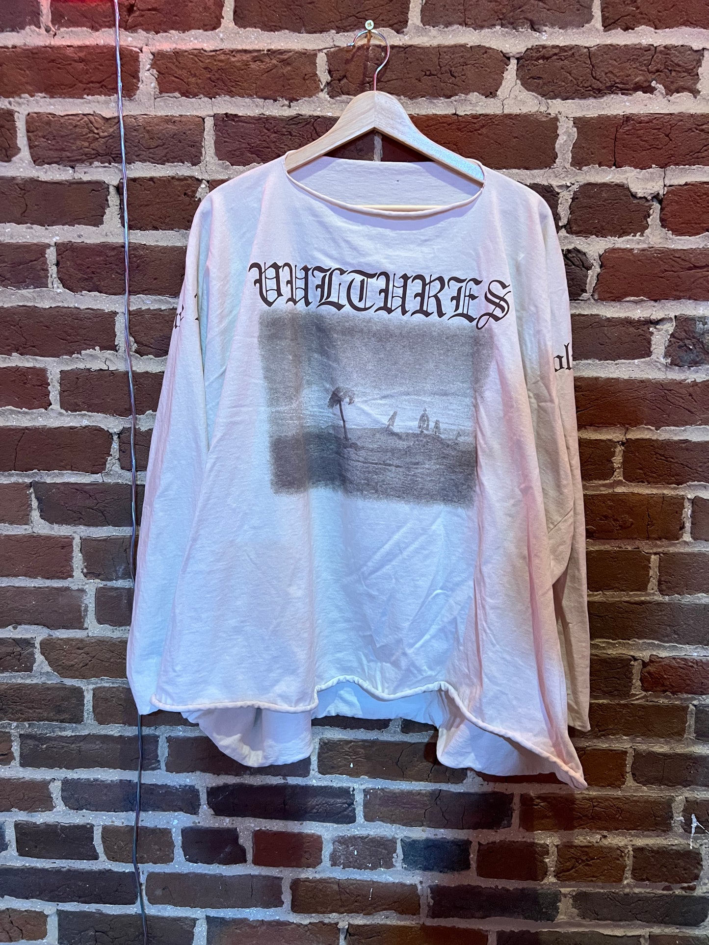 Yeezy Vultures Long Sleeve T-Shirt L
